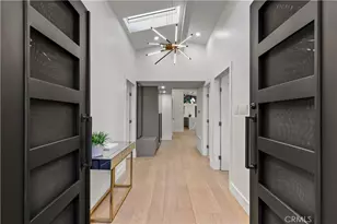 22263 Flanco, Woodland Hills, CA 91364 - Photo 15