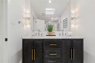 22263 Flanco, Woodland Hills, CA 91364 - Photo 7