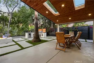 22263 Flanco, Woodland Hills, CA 91364 - Photo 11