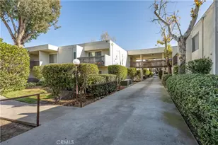 23515 Lyons, Valencia, CA 91355 - Photo 25