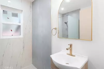 8581 Owensmouth, Canoga Park, CA 91304 - Photo 17