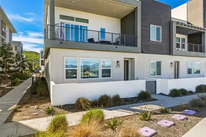 26767 Laurel Mountain Loop, Valencia, CA 91381 - Photo 3