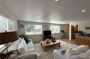 3840 Lupine, Rosamond, CA 93560 - Photo 11