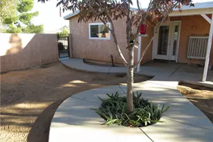 3840 Lupine, Rosamond, CA 93560 - Photo 9