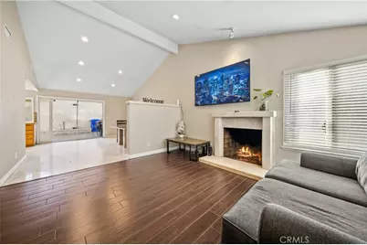 25870 Blanca Way, Valencia, CA 91355 - Photo 3