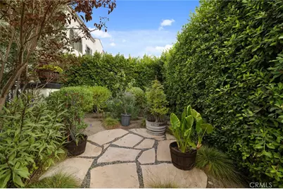 211 S Berendo Street #3, Los Angeles, CA 90004 - Photo 31