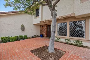 25459 Cariz Dr, Valencia, CA 91355 - Photo 9