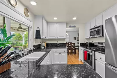 25459 Cariz Drive, Valencia, CA 91355 - Photo 19