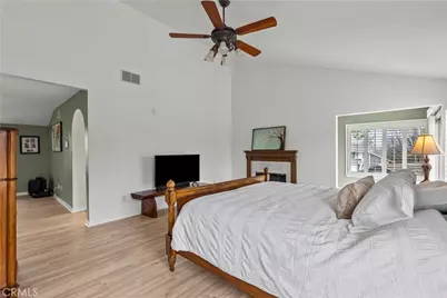 25459 Cariz Drive, Valencia, CA 91355 - Photo 39