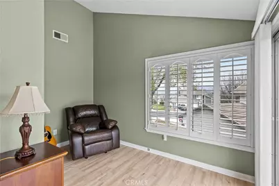 25459 Cariz Drive, Valencia, CA 91355 - Photo 35