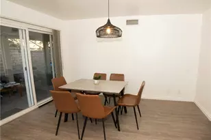 27626 Saffron Ln, Saugus, CA 91350 - Photo 7