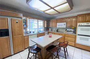 5323 Del Moreno Dr, Woodland Hills, CA 91364 - Photo 3