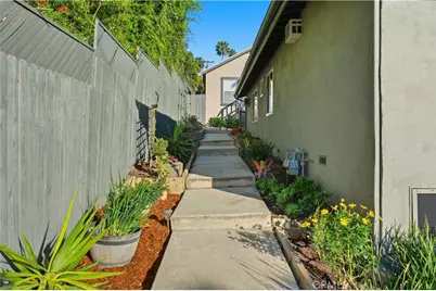 1406 Manzanita, Los Angeles, CA 90027 - Photo 53