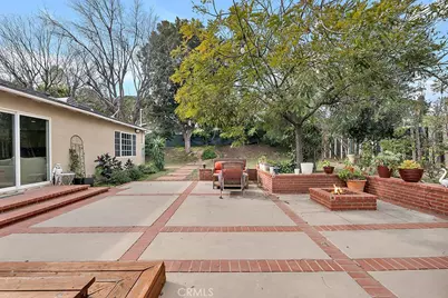 11962 Salem Drive, Granada Hills, CA 91344 - Photo 37