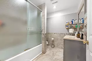 11962 Salem Dr, Granada Hills, CA 91344 - Photo 27