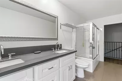 5500 Blanco Avenue, Woodland Hills, CA 91367 - Photo 23