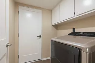 28975 Lotusgarden Dr, Canyon Country, CA 91387 - Photo 19