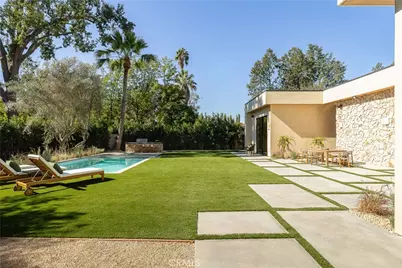 23340 Collins, Woodland Hills, CA 91367 - Photo 11