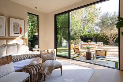 23340 Collins, Woodland Hills, CA 91367 - Photo 27