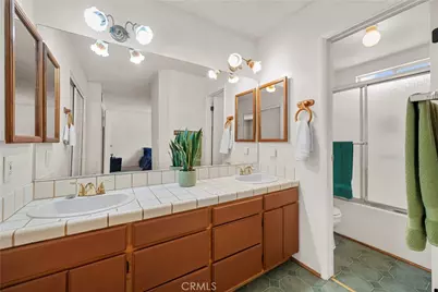 30602 San Martinez, Val Verde, CA 91384 - Photo 23