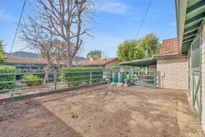 1321 W Valleyheart Drive, Burbank, CA 91506 - Photo 49