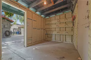 1321 W Valley Heart Dr, Burbank, CA 91506 - Photo 37