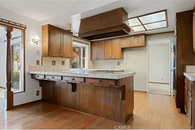 12104 Woodley Avenue, Granada Hills, CA 91344 - Photo 11