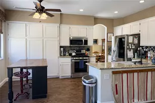 30420 Sequoia Ct, Castaic, CA 91384 - Photo 13