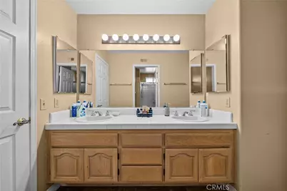 1934 Erin Way, Glendale, CA 91206 - Photo 39