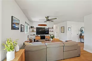 27834 Parkvale Dr, Saugus, CA 91350 - Photo 13