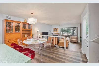 5711 Owensmouth #107, Woodland Hills, CA 91367 - Photo 9