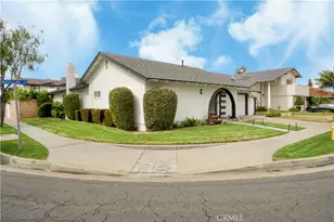 16411 Magellan, Huntington Beach, CA 92647 - Photo 5