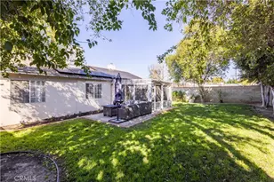 8006 Zelzah, Reseda, CA 91335 - Photo 27
