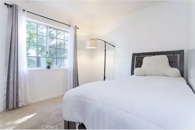 8006 Zelzah, Reseda, CA 91335 - Photo 23