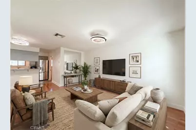 22131 Oxnard Street, Woodland Hills, CA 91367 - Photo 1