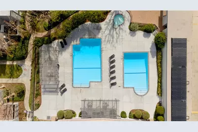 22131 Oxnard Street, Woodland Hills, CA 91367 - Photo 25