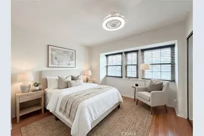 22131 Oxnard Street, Woodland Hills, CA 91367 - Photo 17