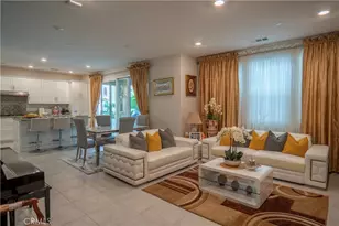 20525 Martingale, Saugus, CA 91350 - Photo 7