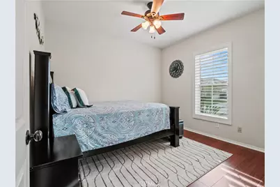 28532 Agajanian, Saugus, CA 91390 - Photo 9