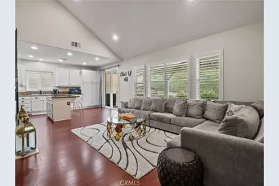 28532 Agajanian, Saugus, CA 91390 - Photo 17