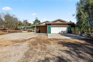 35728 Beauty Vista Ln, Agua Dulce, CA 91390 - Photo 13