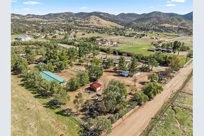 35728 Beauty Vista Lane, Agua Dulce, CA 91390 - Photo 11