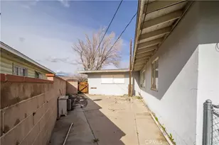 2000 Shasta St, Mojave, CA 93501 - Photo 21