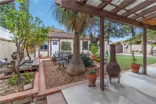 10637 Yarmouth, Granada Hills, CA 91344 - Photo 43