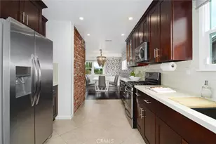 22029 Mulholland Way, Woodland Hills, CA 91364 - Photo 11