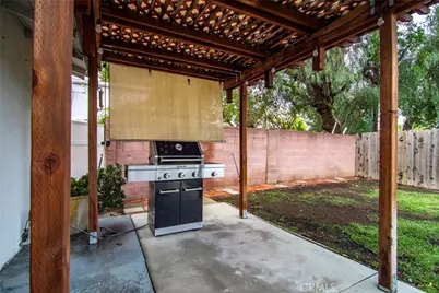 22029 Mulholland Way, Woodland Hills, CA 91364 - Photo 21