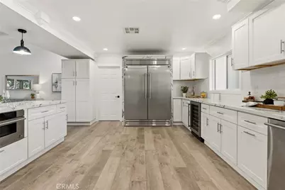 6020 Neddy Avenue, Woodland Hills, CA 91367 - Photo 13