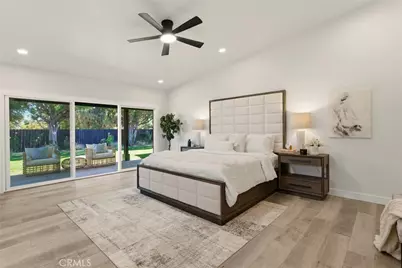 6020 Neddy Avenue, Woodland Hills, CA 91367 - Photo 15