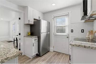 6020 Neddy Avenue, Woodland Hills, CA 91367 - Photo 27