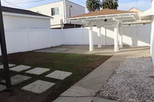 1917 W 74th, Los Angeles, CA 90047 - Photo 15